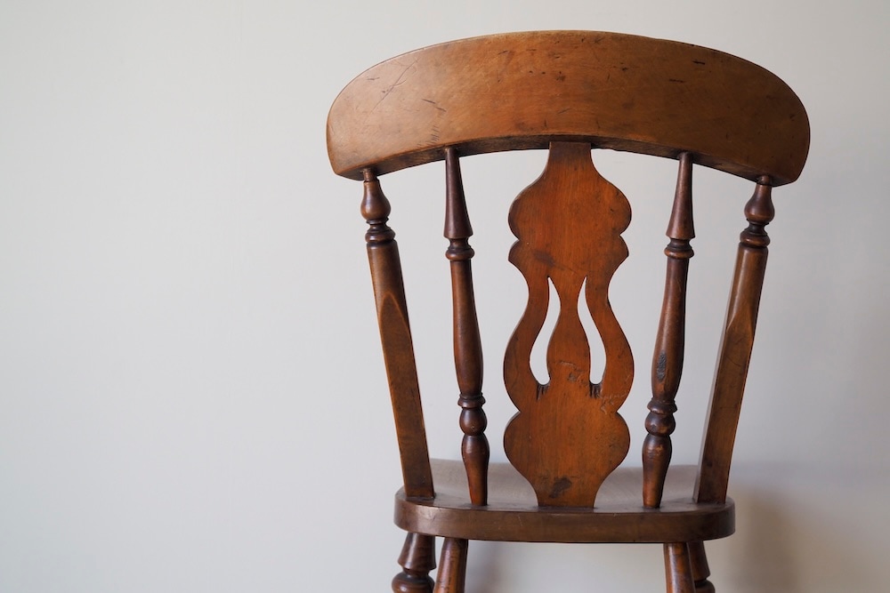 Vintage Fiddleback chair<p>ヴィンテージフィドルバックチェア</p>