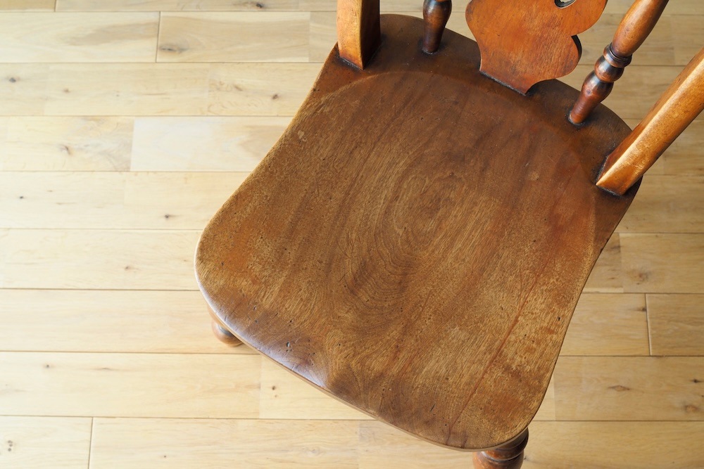 Vintage Fiddleback chair<p>ヴィンテージフィドルバックチェア</p>