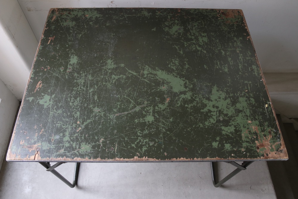 米軍 アルミ製 フォールディング テーブル MEDICAL TABLE1952年 米軍 アルミ製 フォールディング テーブル MEDICAL TABLE - メルカリ