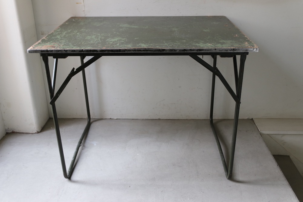 Military folding table <p>ミリタリー フォールディング テーブル</p>