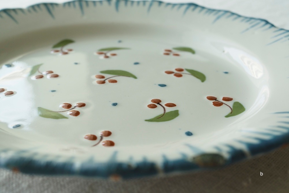 Antique(18ct) Handpainted  plate<p>アンティーク(18世紀頃) 手描きプレート</p>