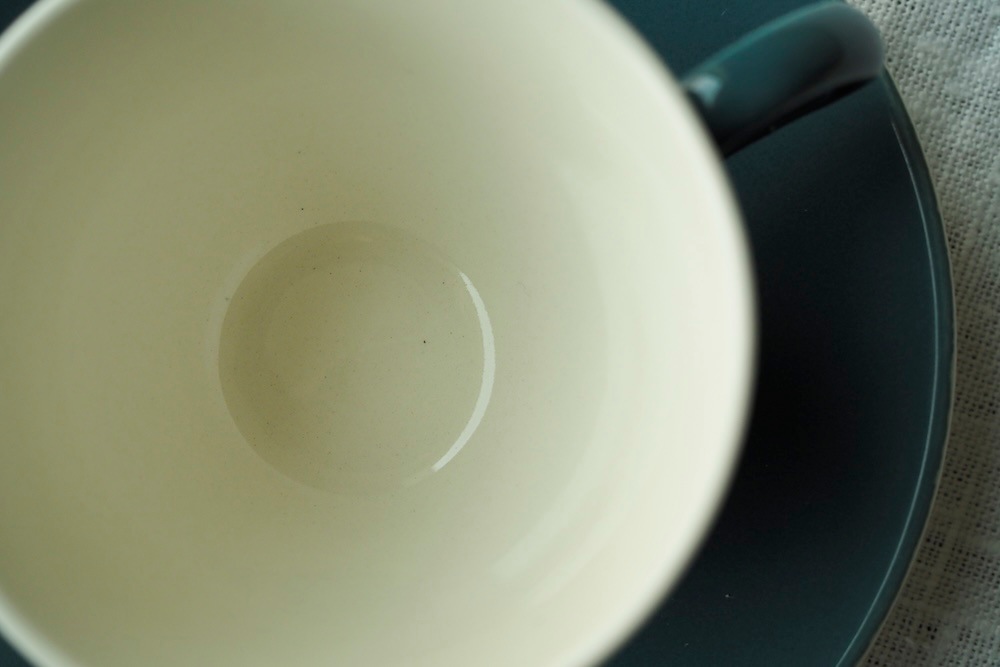 Poole Pottery demitasse cup & saucer (cameo blue moon)<p>プール・ポタリー デミタスカップアンドソーサー(カメオブルームーン) </p>