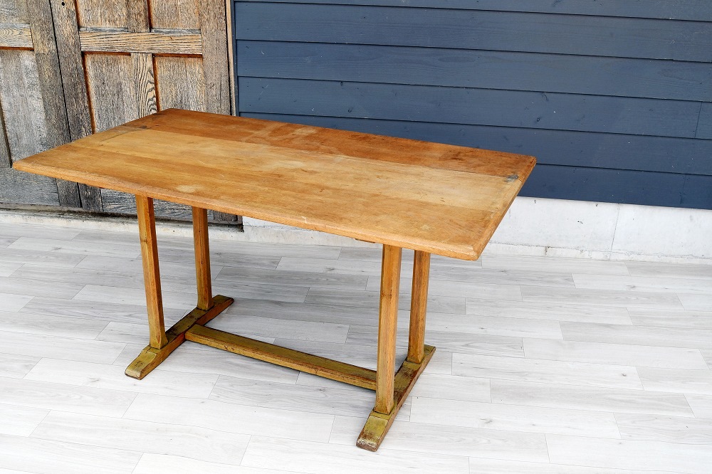 ARTS&CRAFTS oak table<p>アーツ＆クラフツ オークテーブル</p>★