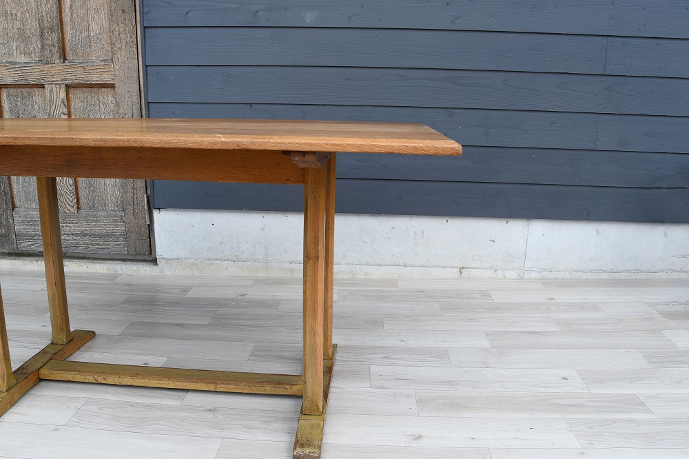 ARTS&CRAFTS oak table<p>アーツ＆クラフツ オークテーブル</p>★