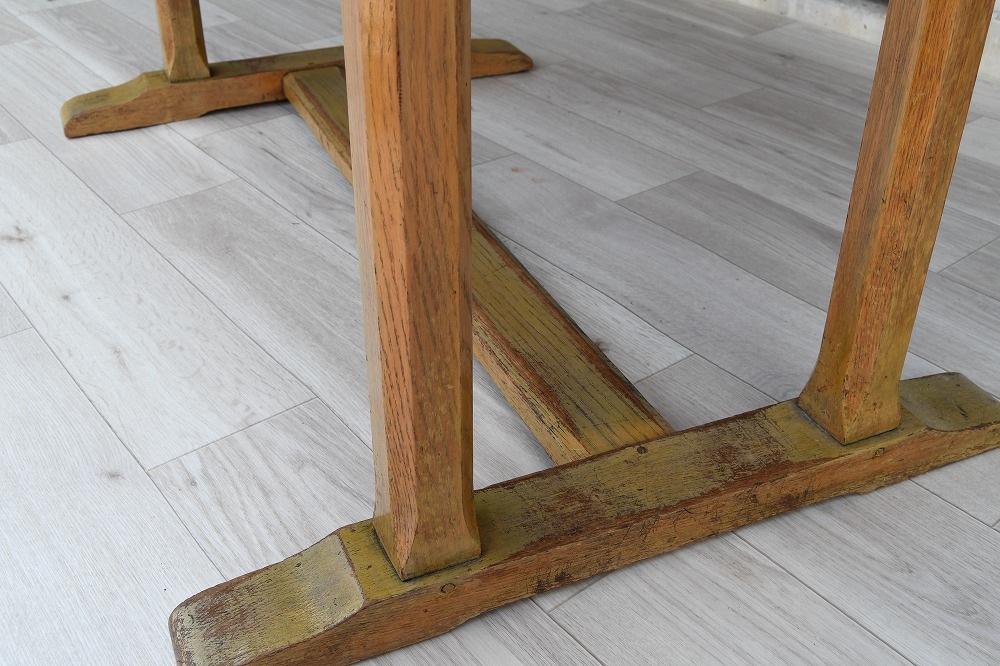 ARTS&CRAFTS oak table<p>アーツ＆クラフツ オークテーブル</p>★