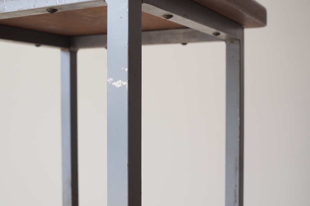 Iron leg stool A-a (gray)<p>アイアンレッグスツールA-a (グレー)</p>