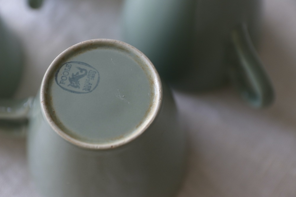 Poole pottery coffeecup (celadon green)<p>プールポタリー コーヒーカップ (セラドングリーン)</p>