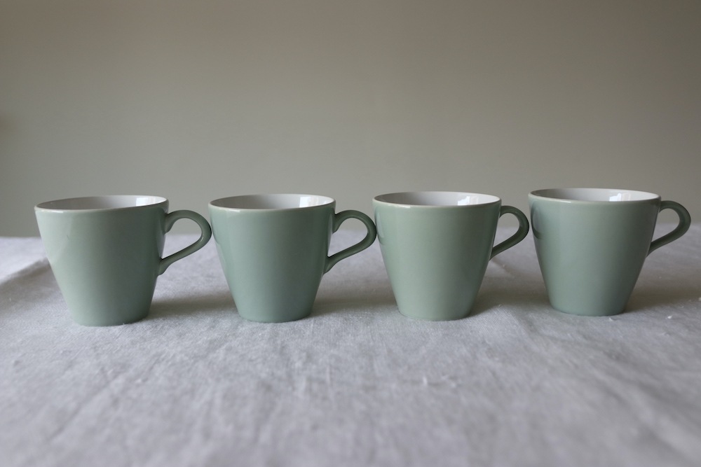 Poole pottery coffeecup (celadon green)<p>プールポタリー コーヒーカップ (セラドングリーン)</p>