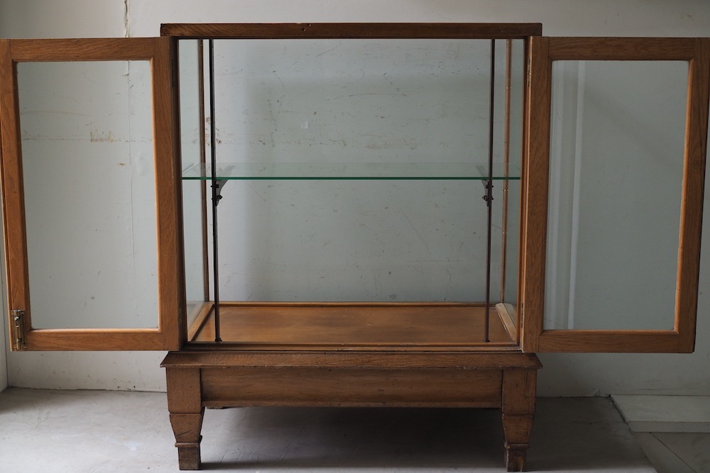 イタリア最高峰！【 OAK社 】 ガラスショーケース 店舗什器