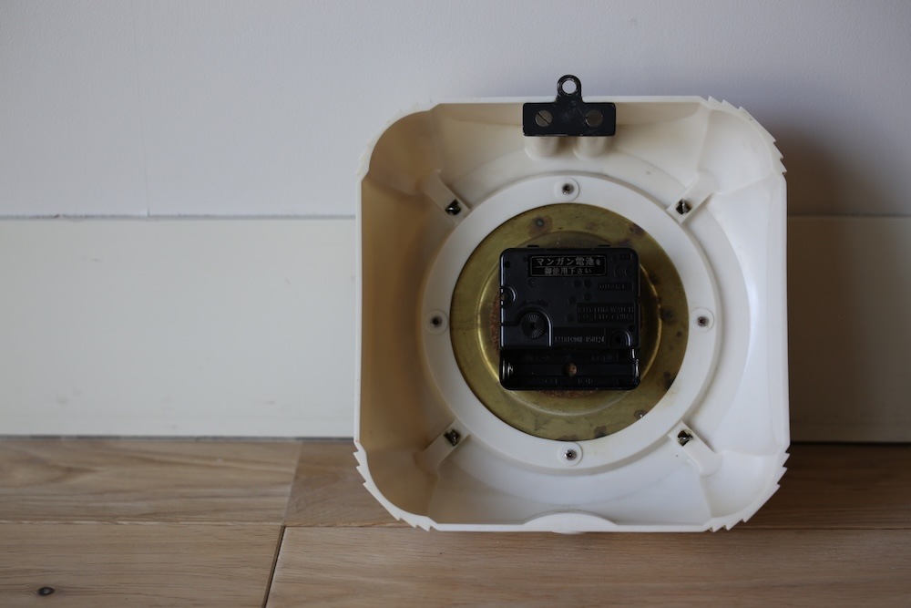 【HOLD】SMITHS wall clock (Bakelite/cream)<p>SMITHS社 壁掛け時計 (ベークライト/クリーム)</p>