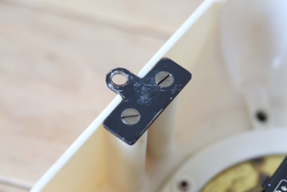 【HOLD】SMITHS wall clock (Bakelite/cream)<p>SMITHS社 壁掛け時計 (ベークライト/クリーム)</p>