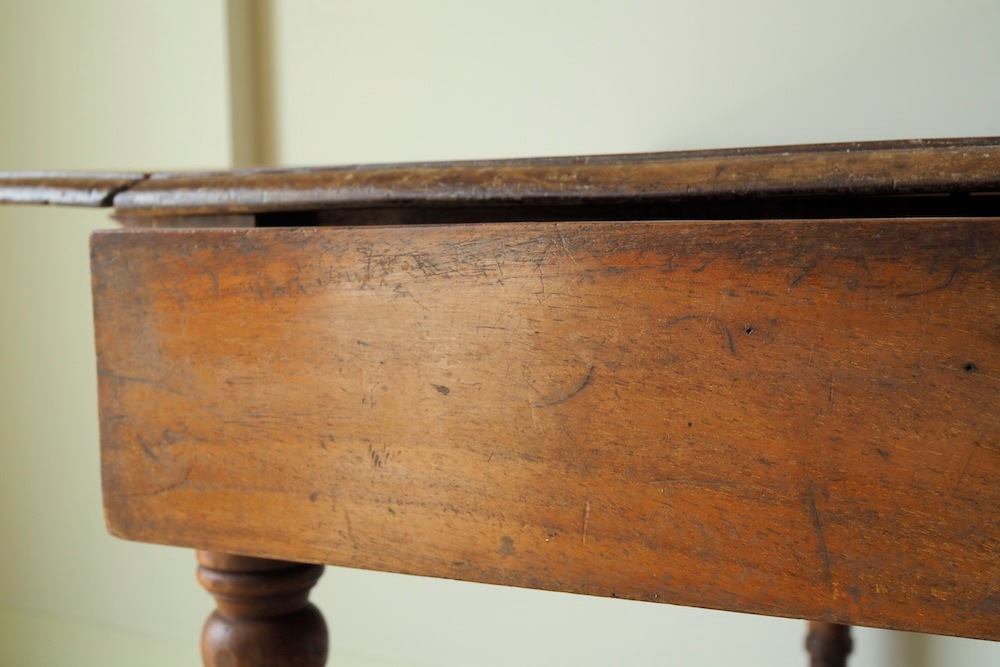 Butterfly table with caster<p>キャスター付きバタフライテーブル</p>