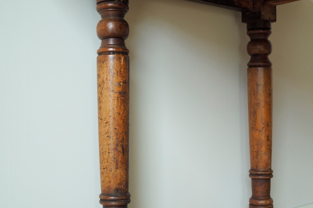 Butterfly table with caster<p>キャスター付きバタフライテーブル</p>