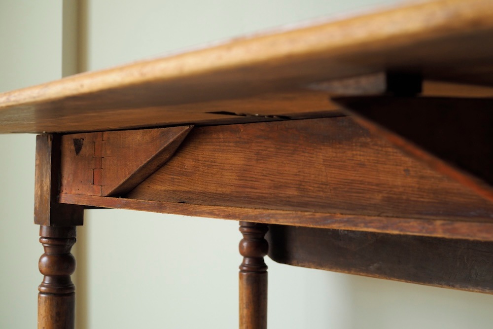 キャスター付きバタフライテーブル ｜ D+E MARKET Online