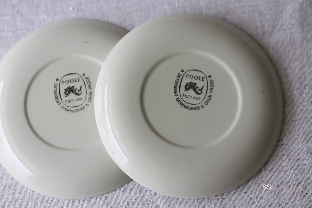 Poole Pottery plate(celadon green)<p>プール・ポタリー プレート (セラドングリーン)</p>