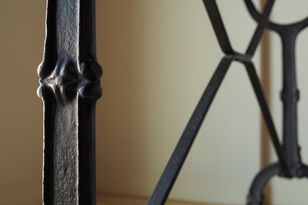 Bistro table (A)<p>ビストロテーブル (A)</p>