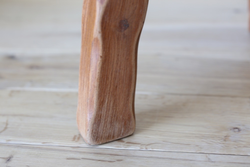 Wooden low stool<p>木製ロースツール</p>