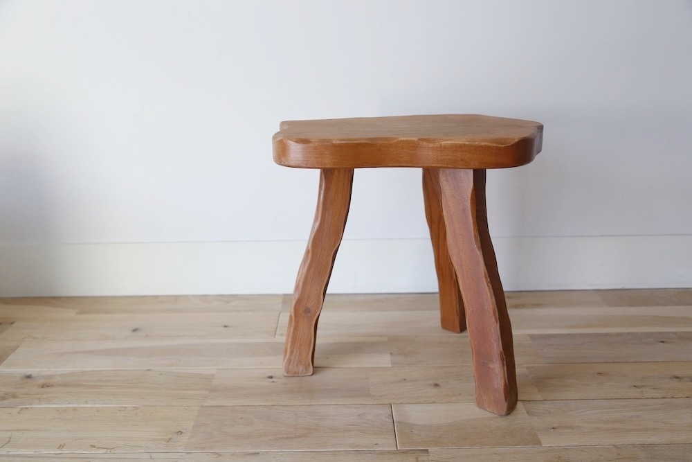 Wooden low stool<p>木製ロースツール</p>