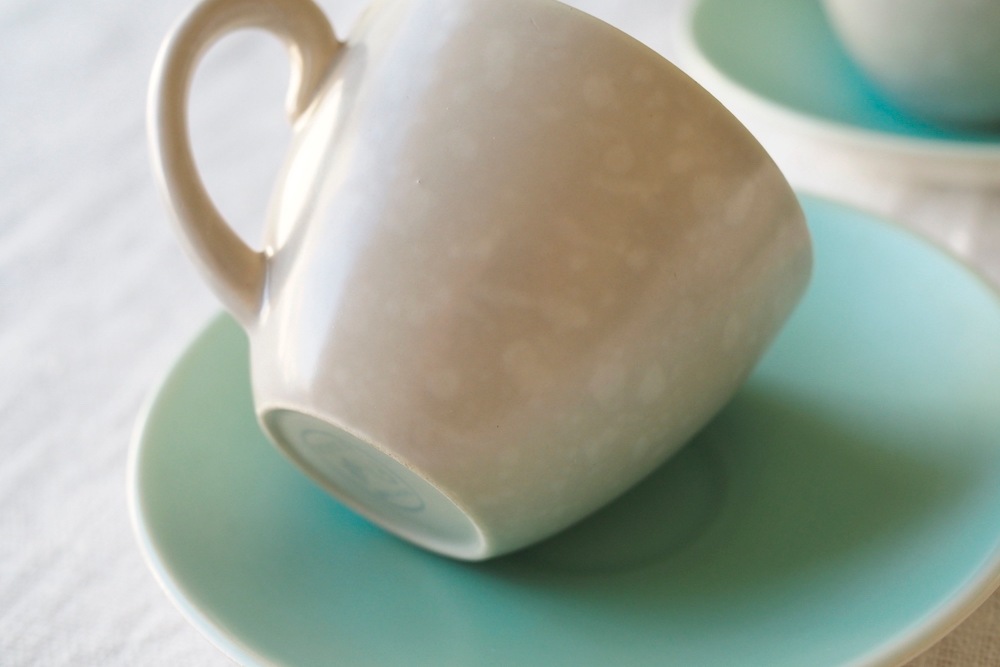 Poole Pottery demitasse cup&saucer (ice green&seagull)<p>プール・ポタリー デミタスカップ&ソーサー (アイスグリーン&シーガル)</p>