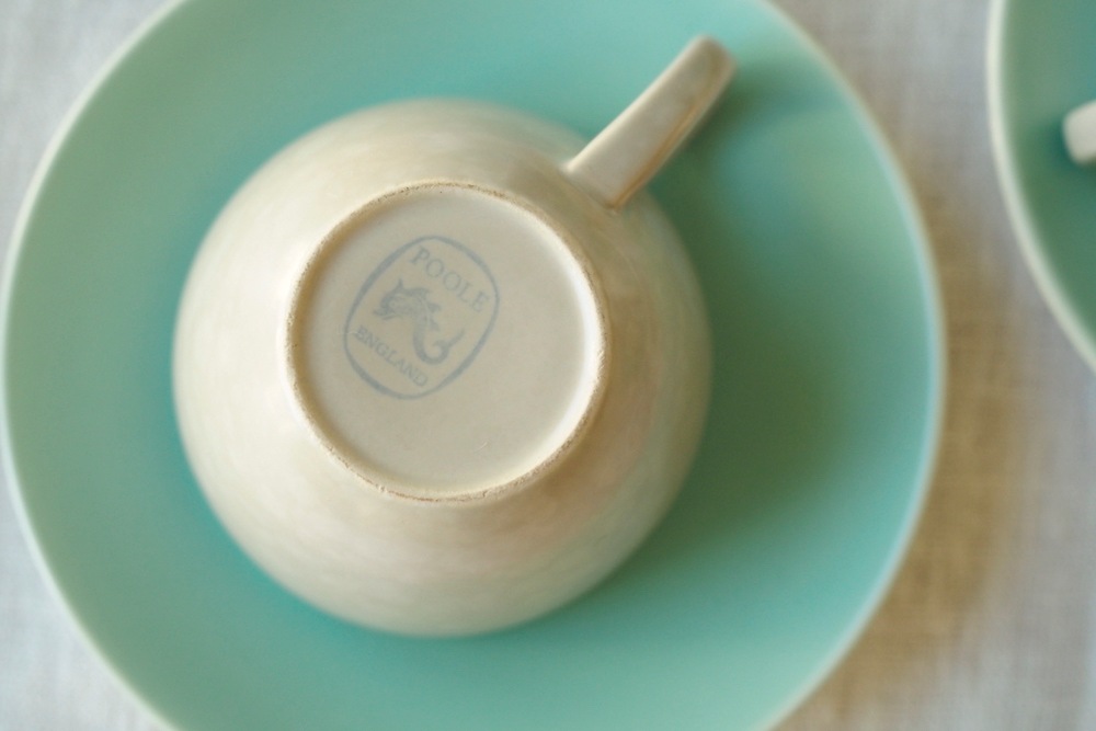 Poole Pottery demitasse cup&saucer (ice green&seagull)<p>プール・ポタリー デミタスカップ&ソーサー (アイスグリーン&シーガル)</p>