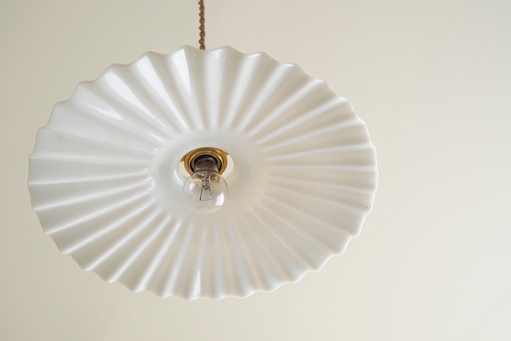 Milk glass lamp shade A<p>ミルクガラスランプシェード A</p>