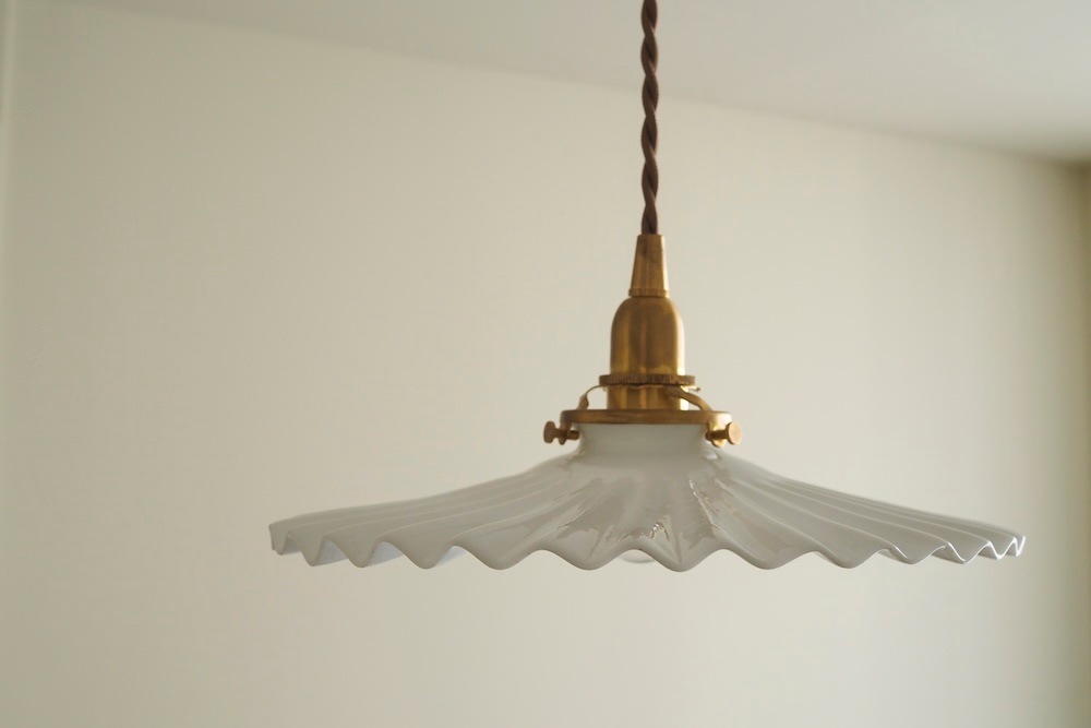 Milk glass lamp shade A<p>ミルクガラスランプシェード A</p>