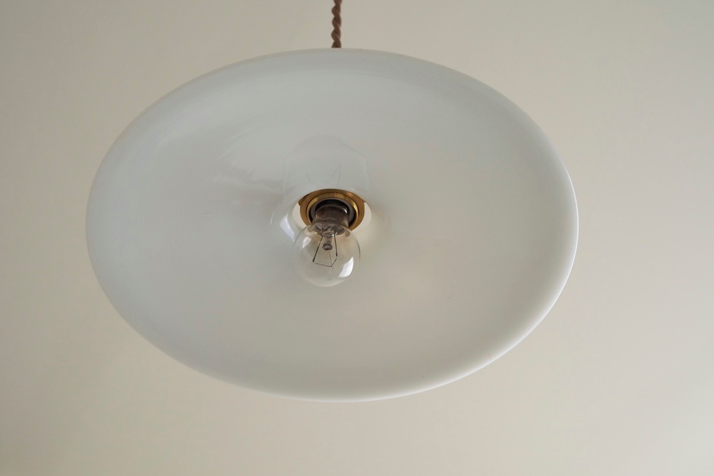 Milk glass lamp shade B<p>ミルクガラスランプシェード B</p>
