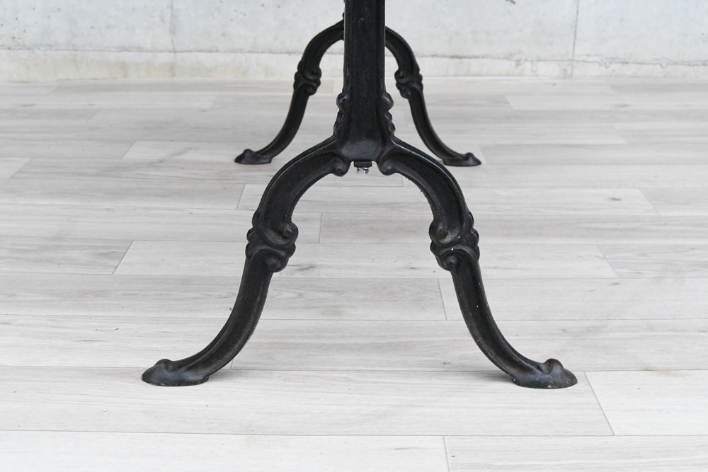 Bistro table (S)<p>ビストロテーブル (S)</p>