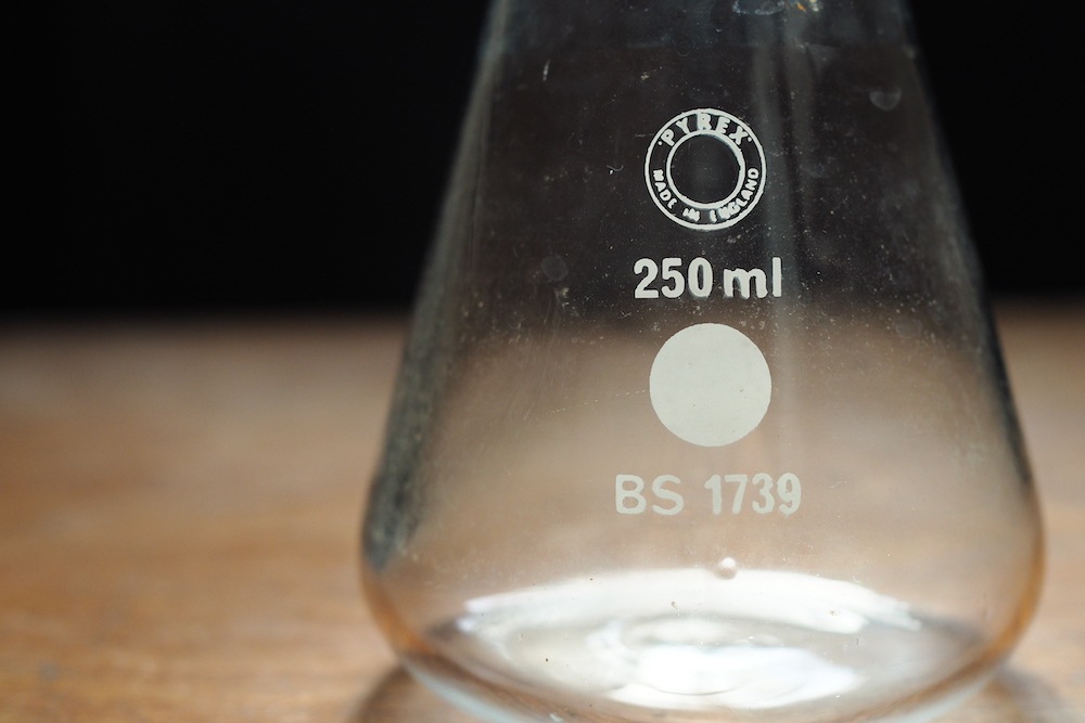 パイレックス 三角フラスコ (枝付き) S｜ D+E MARKET Online