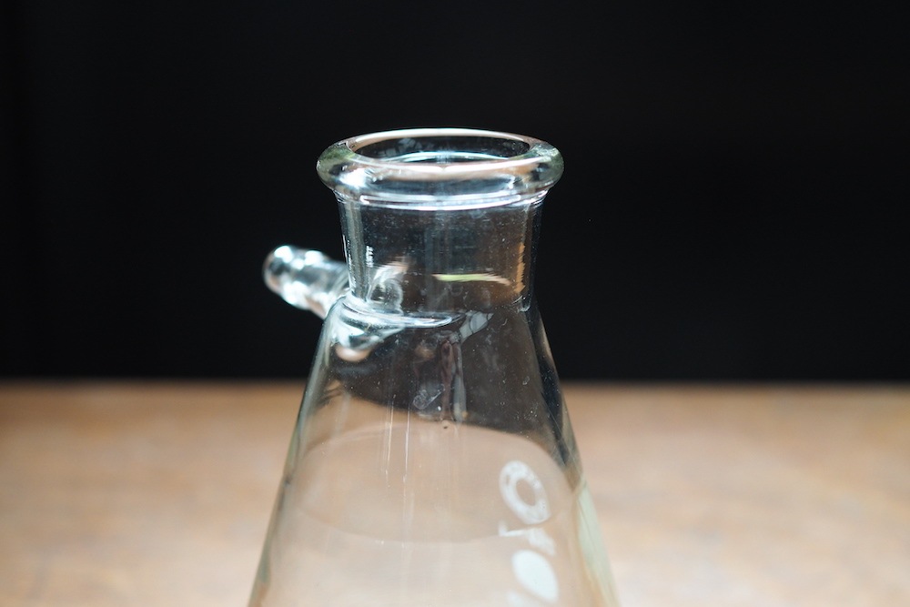 PYREX erlenmeyer Flask S<p>パイレックス 三角フラスコ (枝付き) S</p>