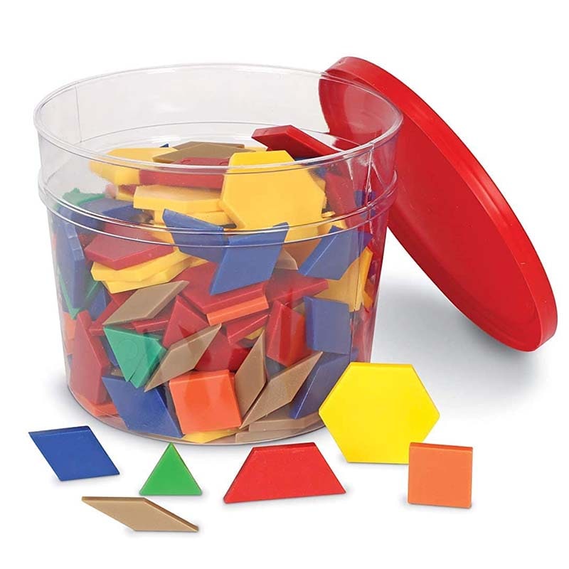 Plastic Pattern Blocks　765023000757