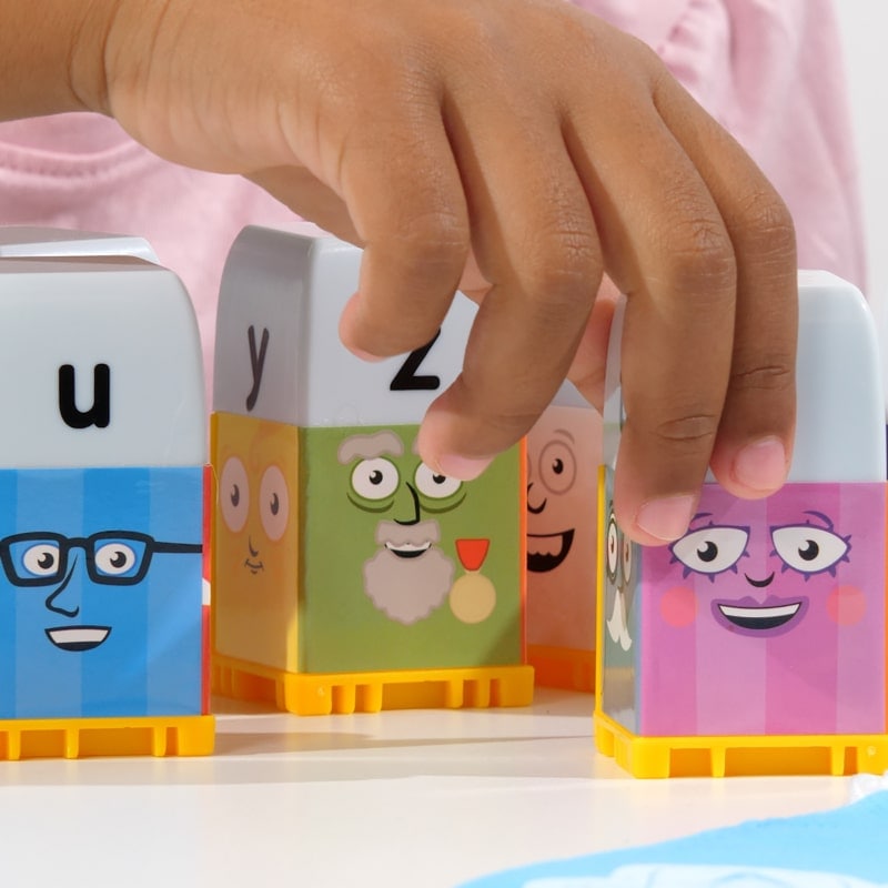 アルファブロックス フォニックス ファン