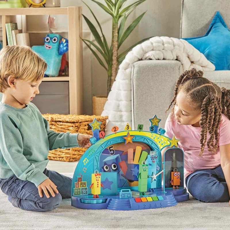 ナンバーブロックス ファイブのミュージカルスーパースターステージ