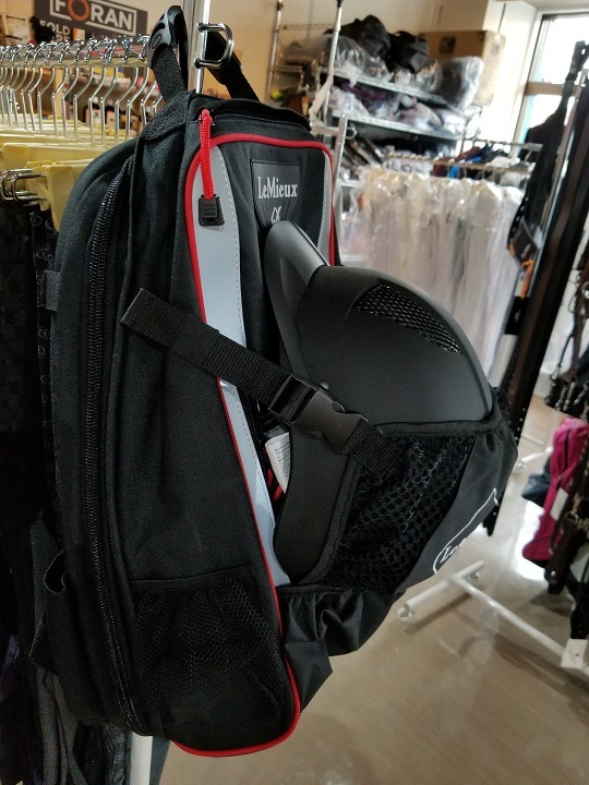 乗馬　リュック　Equit'M バッグパックEBP1 （乗馬用品収納リュック） 乗馬バッグ 軽量 乗馬用リュックサック ヘルメット入りリュック