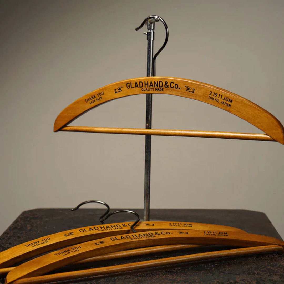 ADVERTISING WOODEN HANGER（3本セット）／GLAD HAND（ハンガー