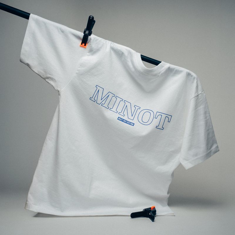�ڿ��̸�����ʡ�MINOT LOGO TEE S/S�ʥۥ磻�ȡˡ�MINOT��T����ġ�