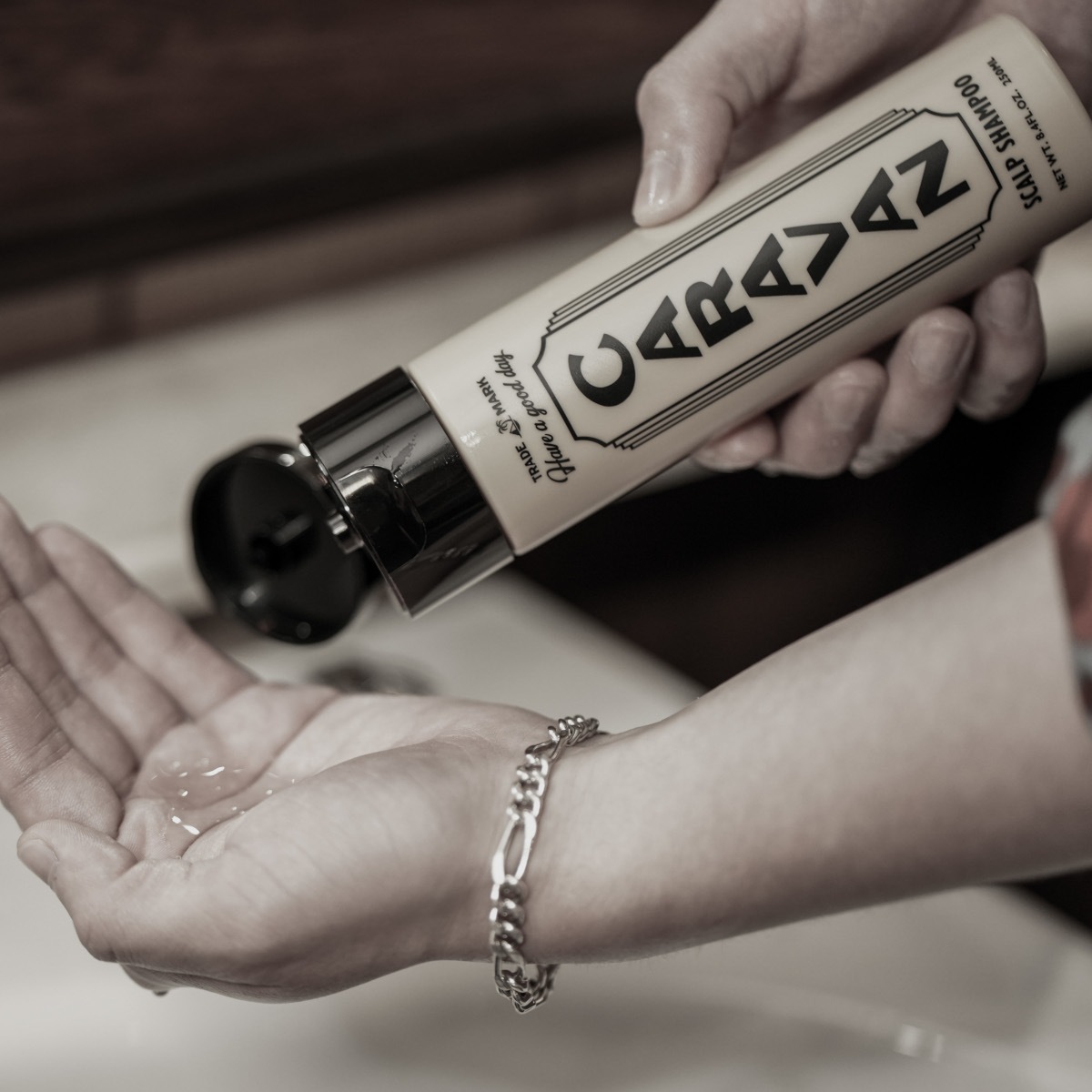 SCALP SHAMPOO 250mlCARAVANʥץס