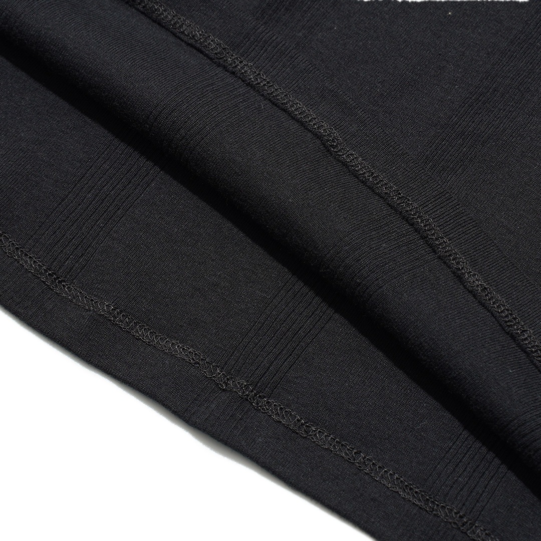 Panel-rib L/S Tee �����奢��ե��å� 142C�ʥ֥�å��ˡ�Robert P. Miller��T����ġ�