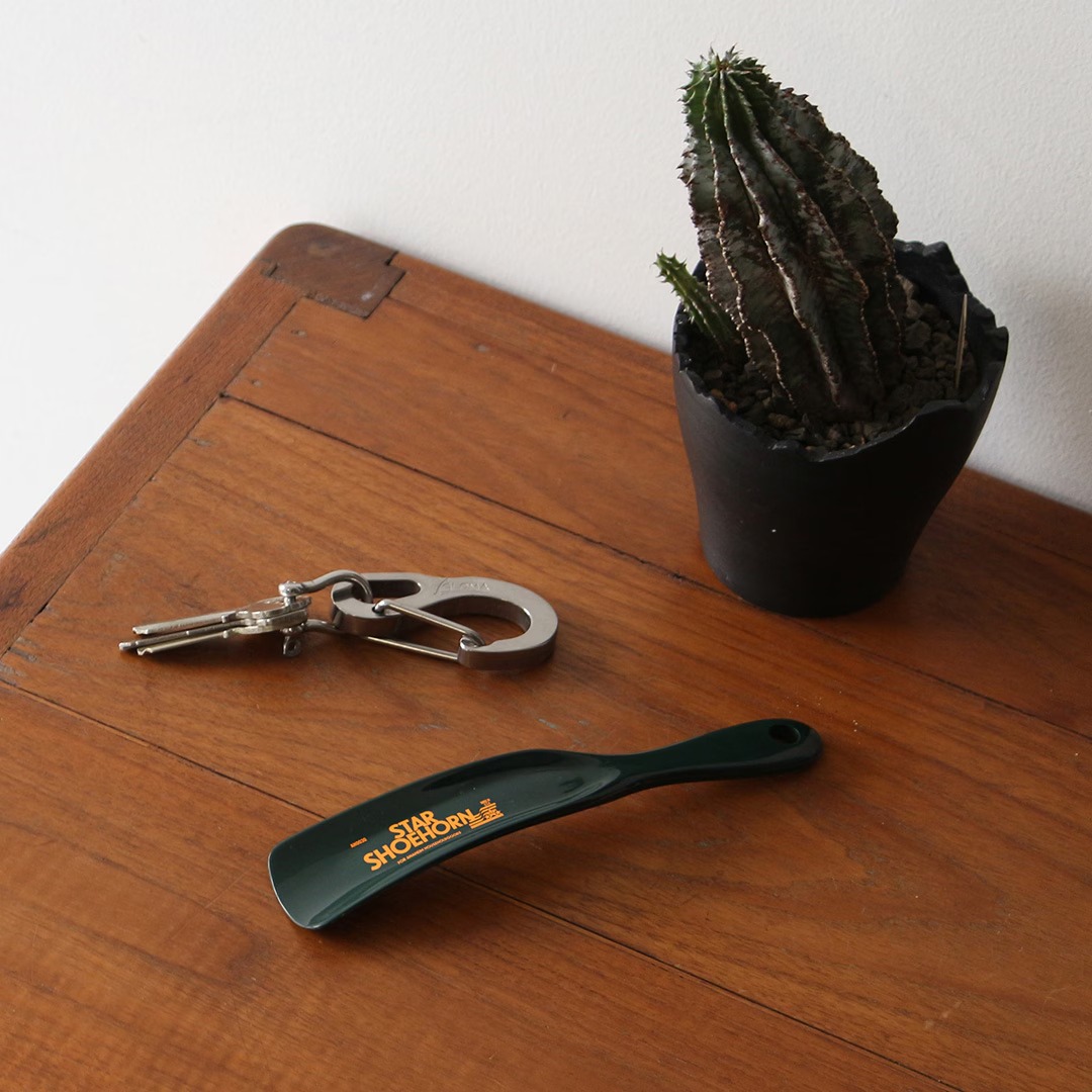 ANAheim STAR SHOEHORN "Green"��DETAIL INC.�ʷ��٤��