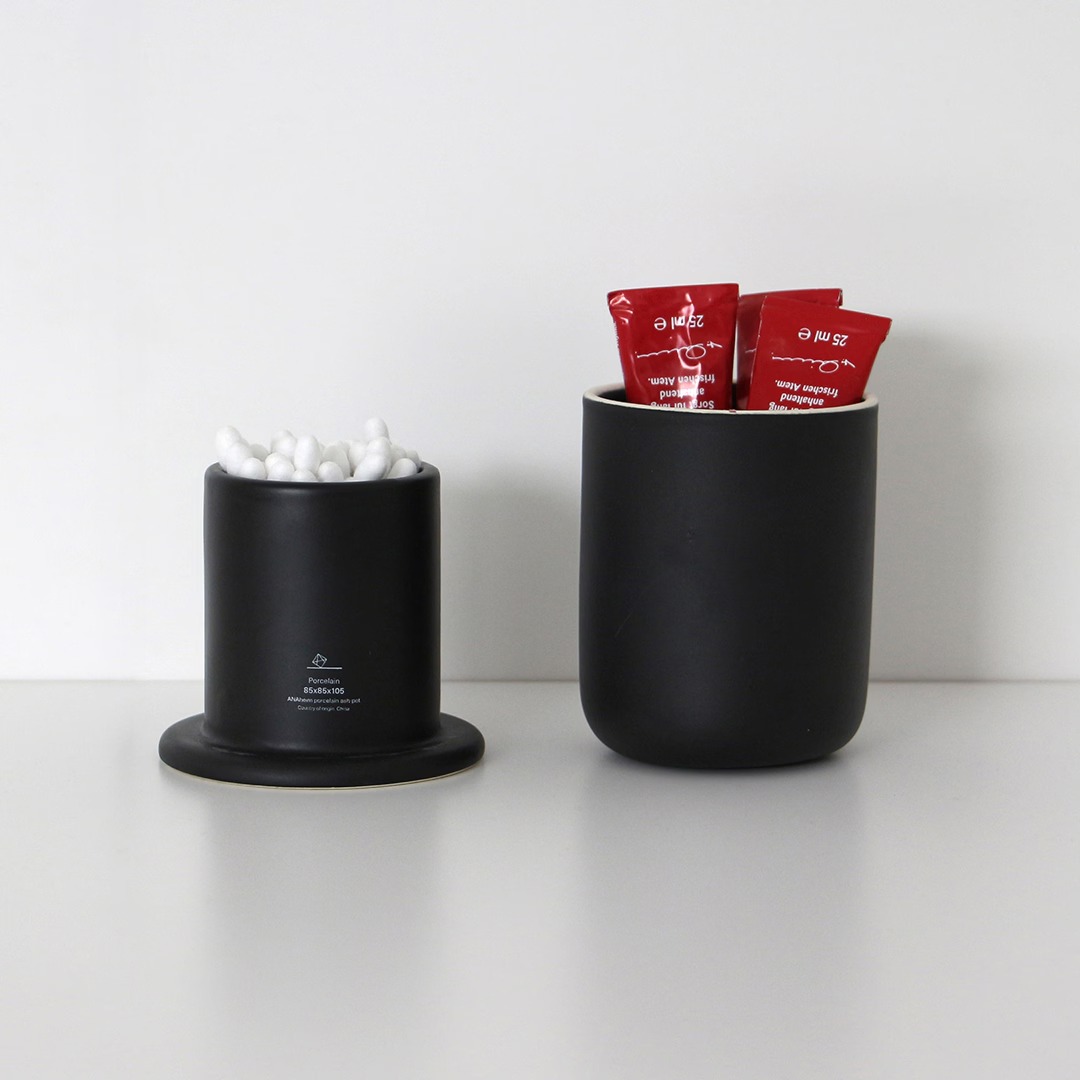 ANAheim PORCELAIN ASH-POT "Black"��DETAIL INC.���Żҥ��Х��ѳ�����