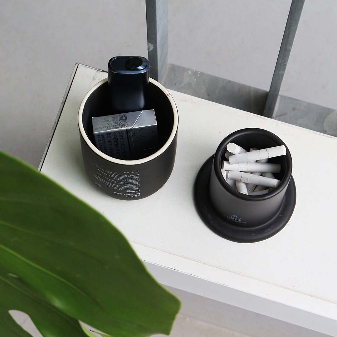 ANAheim PORCELAIN ASH-POT "Black"��DETAIL INC.���Żҥ��Х��ѳ�����