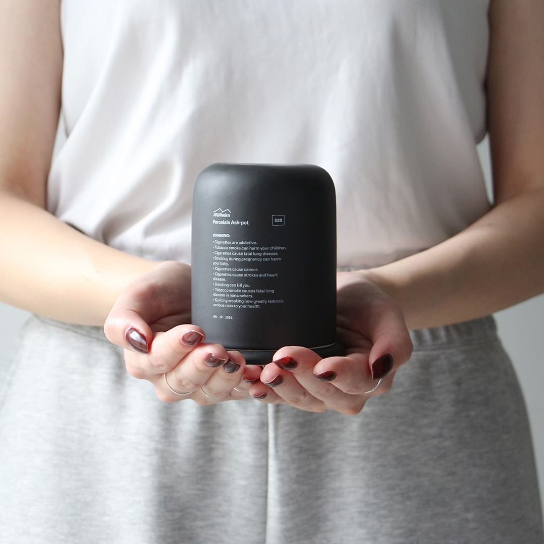 ANAheim PORCELAIN ASH-POT "Black"��DETAIL INC.���Żҥ��Х��ѳ�����