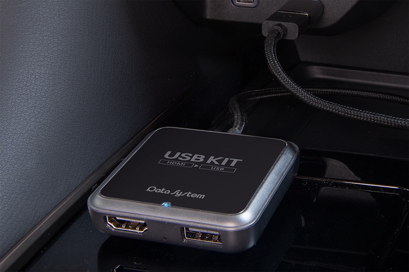 USBKIT �ǡ��������ƥ� �������󥿡��ƥ����ȥ����ץ��� 2016ǯ�ʹ�ͭ��Apple CarPlay �ǥ����ץ쥤�����ǥ��� �����ʥ���ܼ����� HDMI���Ϥ�USB���Ϥ��Ѵ� ���֡�CEA940������ȯ����