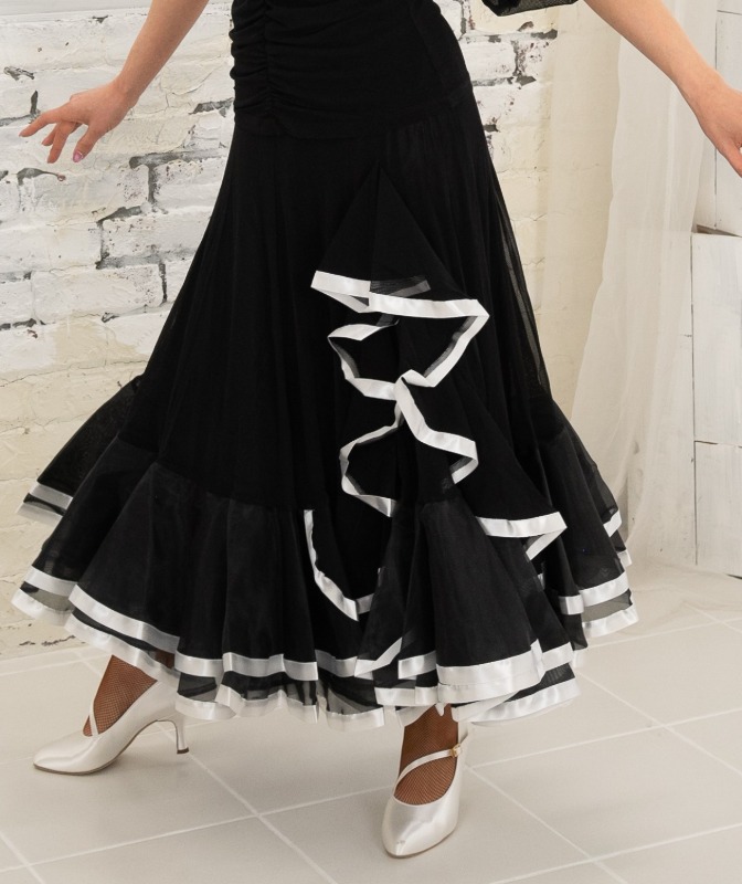 サテンリボンデザインスカート　サイズ：L