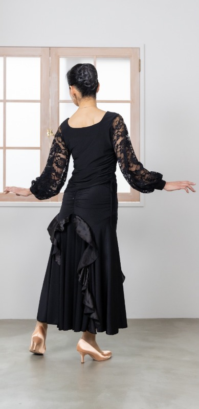 ボリューム袖レーストップス　サイズ：L