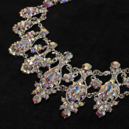 カリアンテ レインボーフレア チョーカー