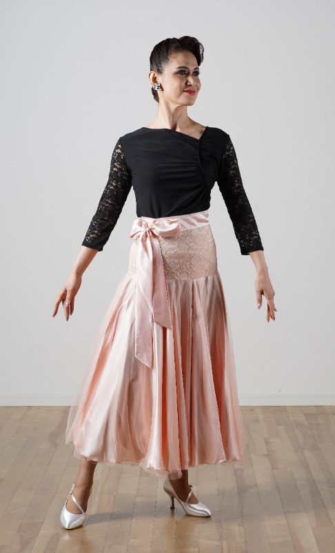 ボリュームデザインスカート　サイズ：M