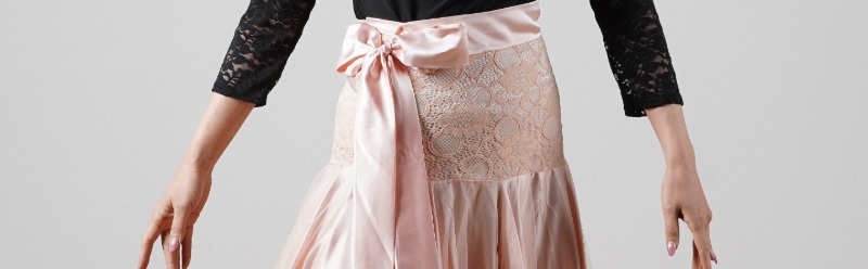 ボリュームデザインスカート　サイズ：M