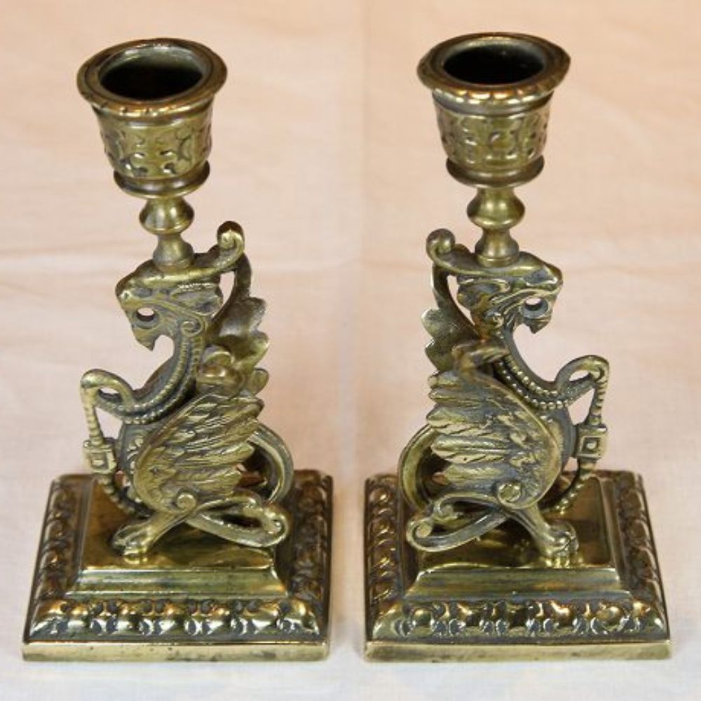 アンティーク イギリスで買い付けた 真鍮製 ドラゴンのデザイン キャンドルスタンド（ペア）