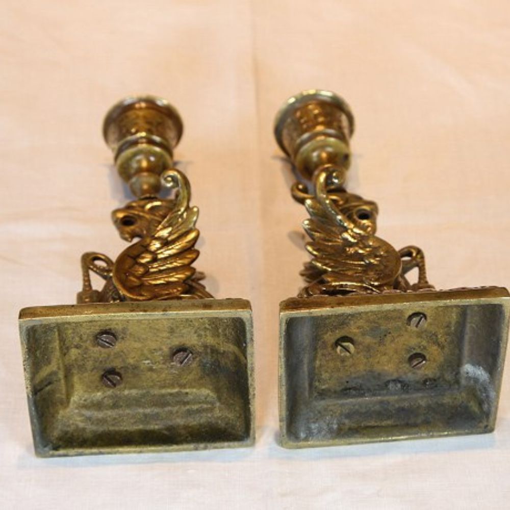 アンティーク イギリスで買い付けた 真鍮製 ドラゴンのデザイン キャンドルスタンド（ペア）